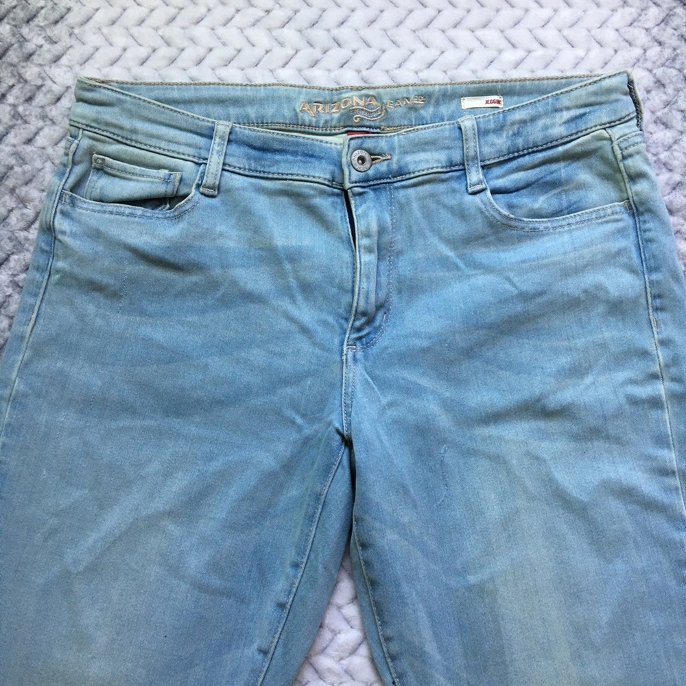 Light blue wash denim Jeans